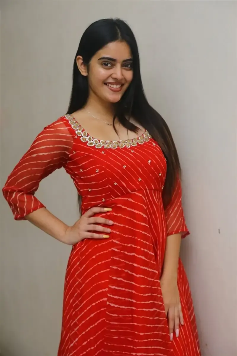 Actress Kushitha Kallapu at Neethone Nenu Movie Press Meet